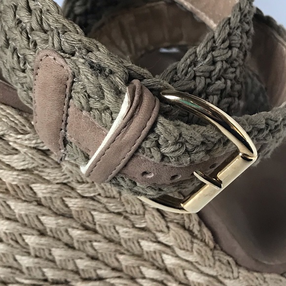 💥SOLD OUT💥Stuart Weitzman Alex Crochet Ankle Wrap espadrille sandal,10, khaki. - Picture 4 of 9